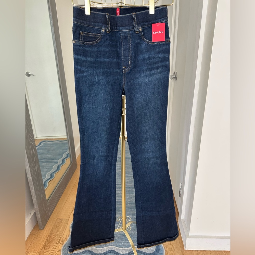 SPANX l NWT l Flare Jeans